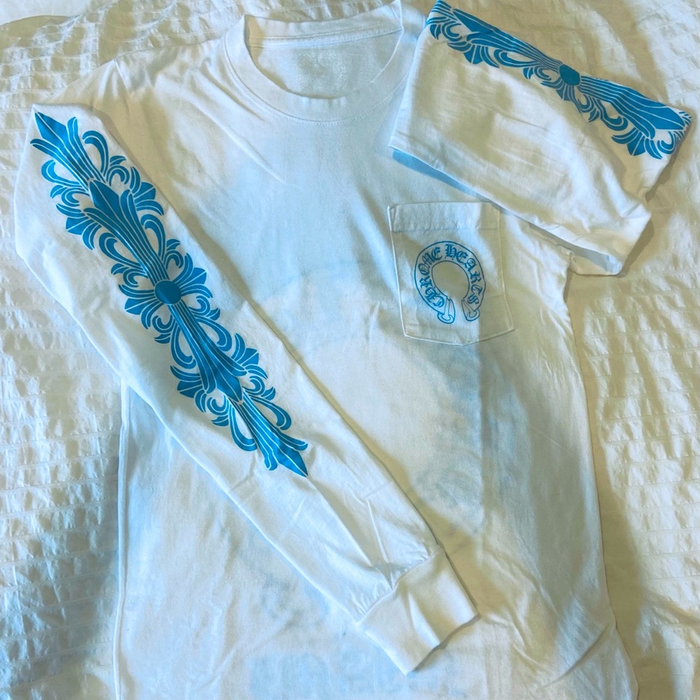 Men’s long sleeve shirt, size small